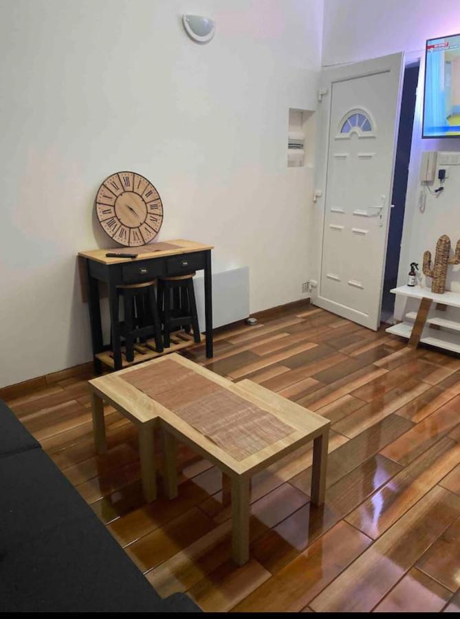 Studio Meuble Tout Equipe!! Boujan-sur-Libron Ngoại thất bức ảnh
